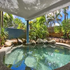 https://cairns-sunshine-lodge.cairnshotels4all.com